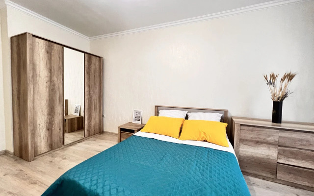 V Elitnom Dome V Tsentre Goroda Flat