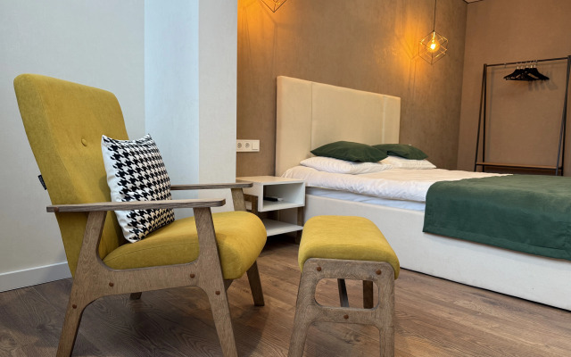 Trekhkomnatnaya v kurortnoy zone Flat