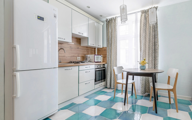 Studiya vo vnutrennem dvorike Baumana Flat