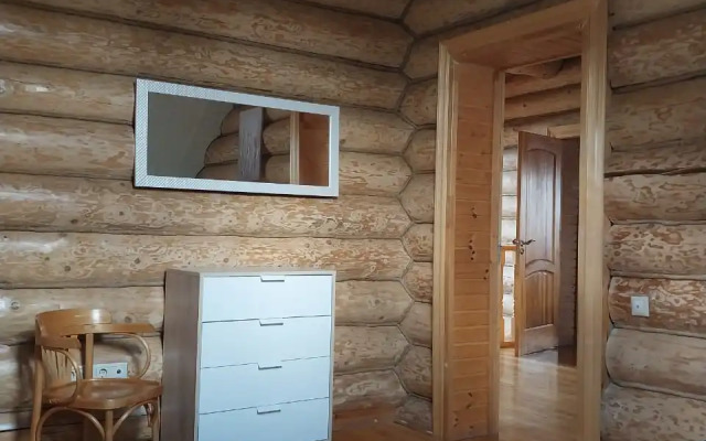 Частный дом Уница 300кв.м на первой линии озера Селигере