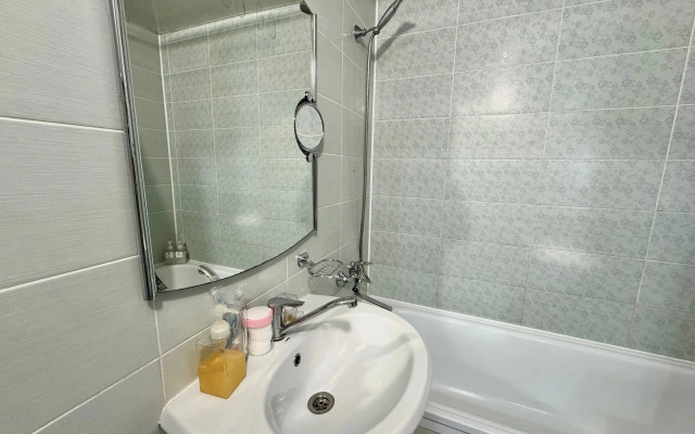 Polulyuks Na 8 Etazhe Flat