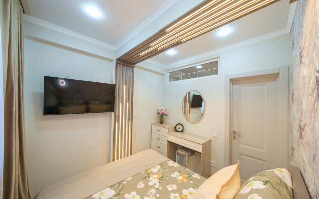 3-Kh Komnatnye  Na 1 Beregovoy Linii Apartments