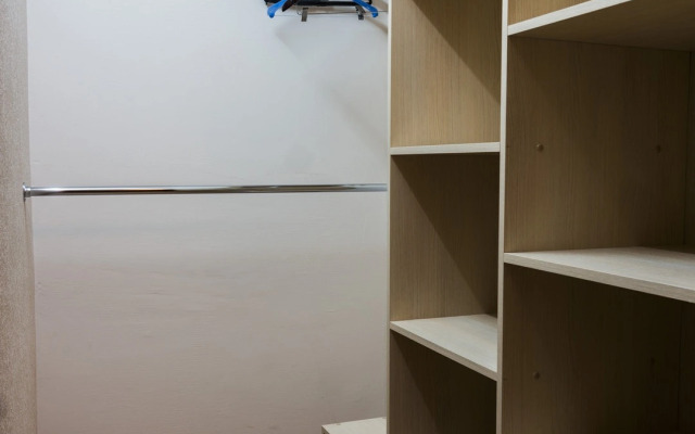 Апартаменты 1-к на Горького 25