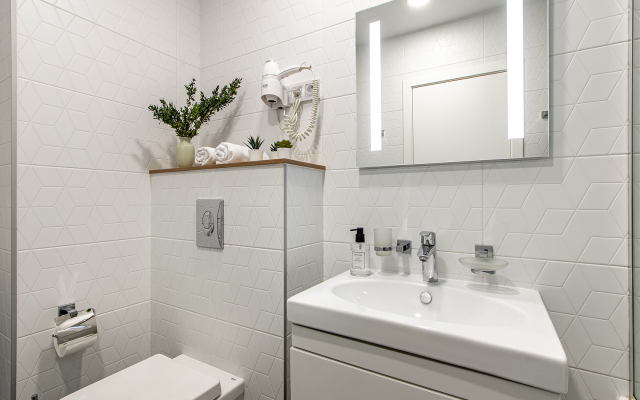 Studiya U Metro Bukharestskaya Flat