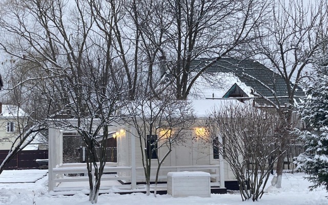Gostevoy Dom Ilyinskoye 77 Private House