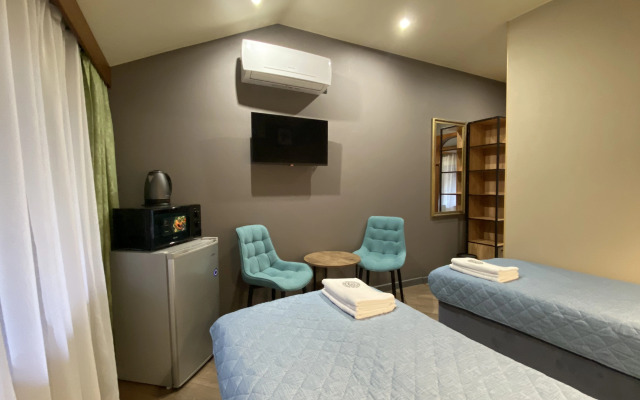 Апартаменты студия 3 Дворик Друзей