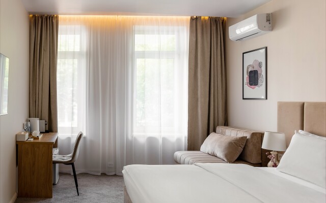 Kinney Sea View Hotel
