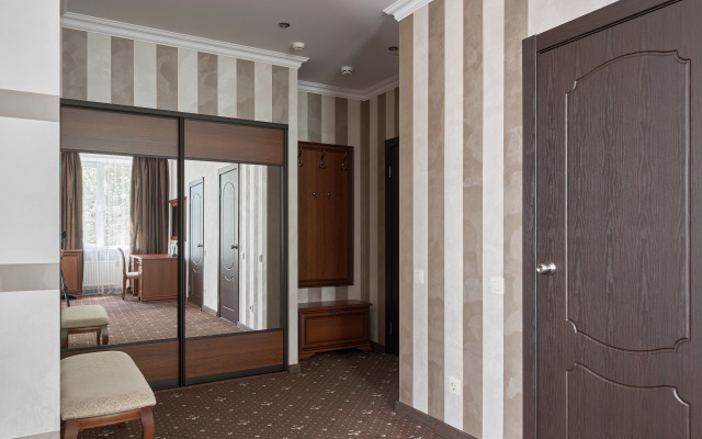 Korona Hotel