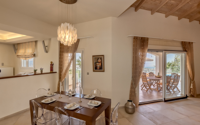 Karmilos Hill Villa