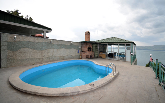 Blue Panorama Sevan Hotel