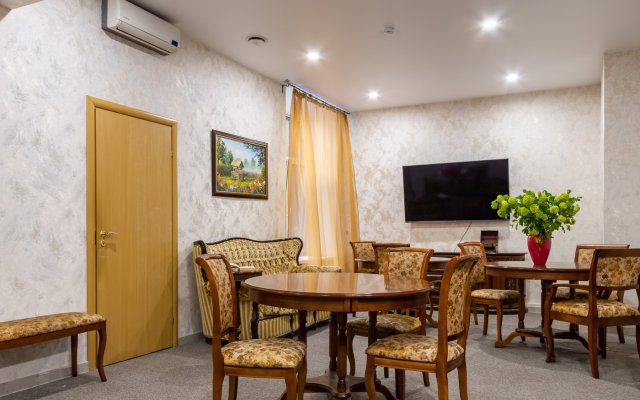 Nomera Na Ploschadi Vosstaniya Guest house