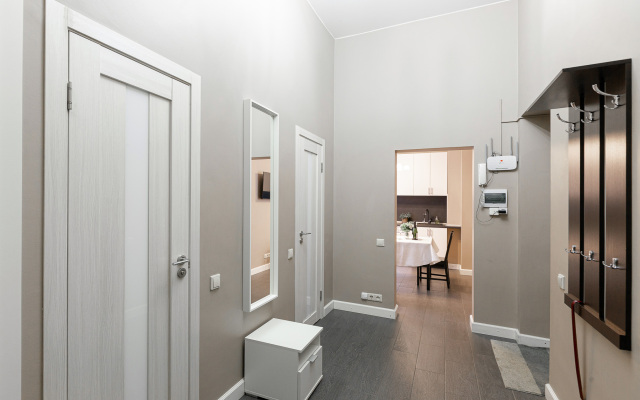 Апартаменты на Караванной