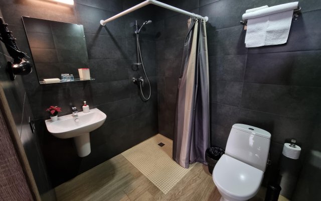 Ostrovskogo 11 Guest House