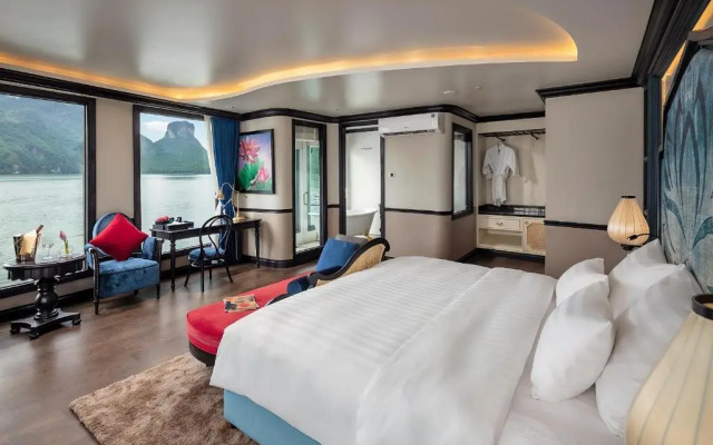 Verdure Lotus Luxury Cruise Hotel