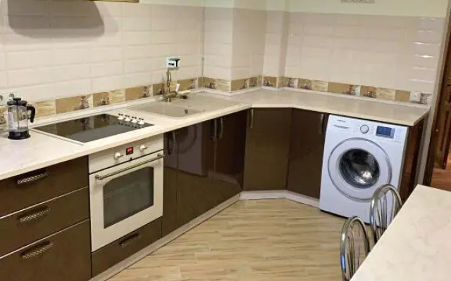 Novomihalovskaya Flat