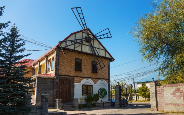 Staryij Melnik Hotel