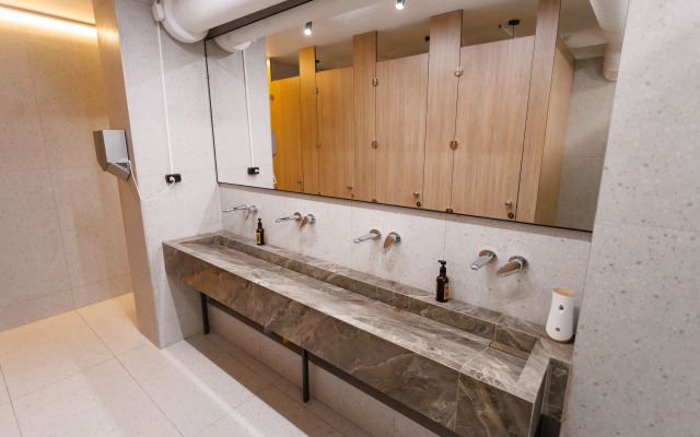 Luxx Aparts Hostel