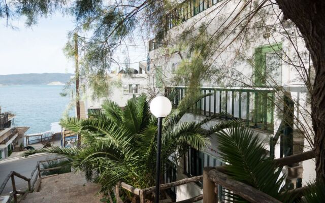 The Traditional Homes Of Crete Apartments
