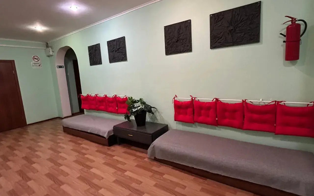 Pomestye Ampiala Hotel
