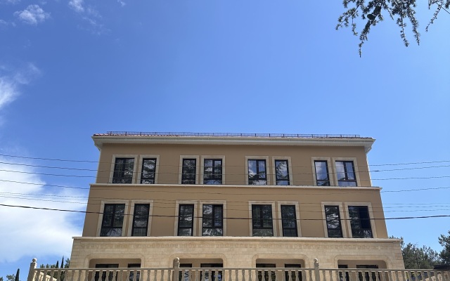 Hotel Amzara