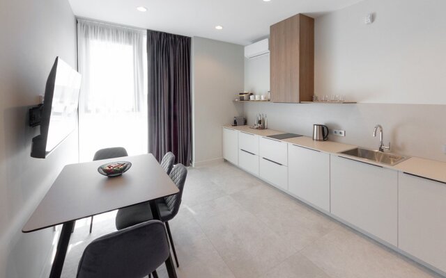 4kayf Atlantis 19a pervaya liniya u morya Apartments