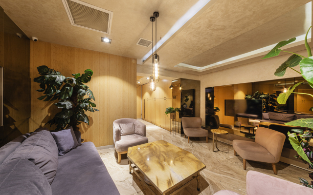 Ayramin Deluxe Hotel