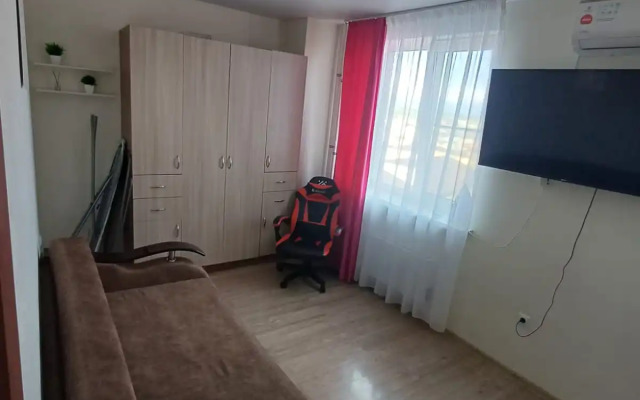 1k Ryadom S Gai Flat
