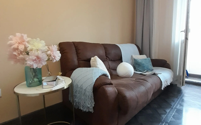 Квартира на Пр Микрорайон  Горняк Д 22
