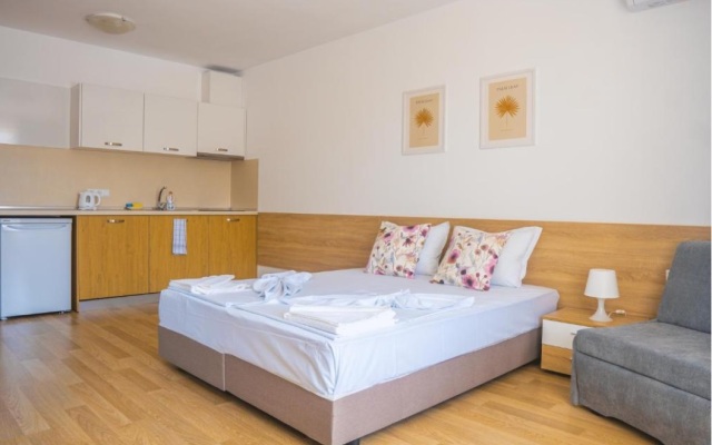 Flora Studios Sarafovo Apartments