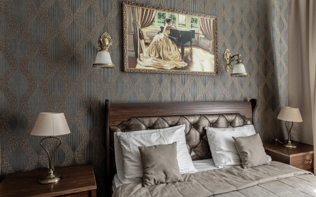 3 - room apartment on Tverskaya , Patriarchal