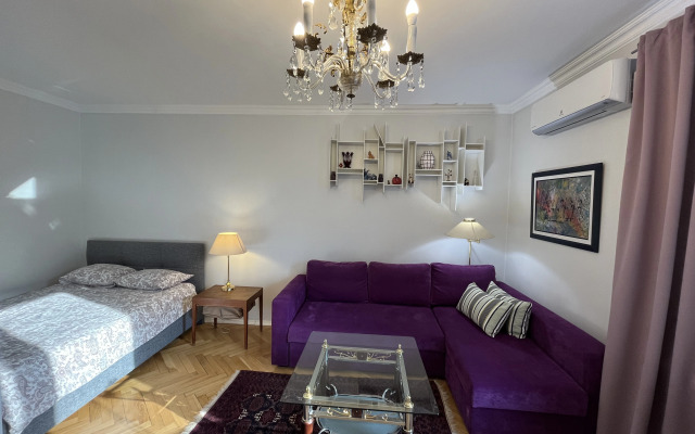 M. Smolenskaya Stilnaya 1-Kh Komn. Flat