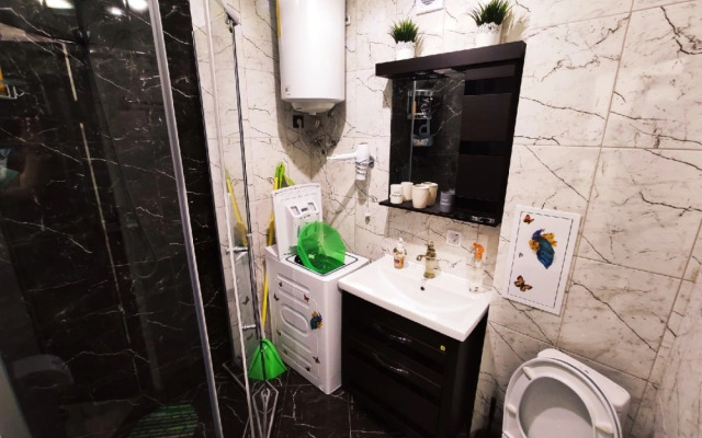 Prostornaya Studiya V Novom Svete Flat