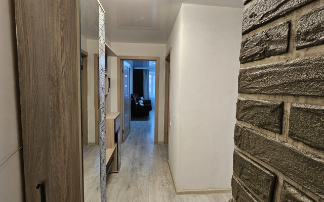 Квартира на Победы 32