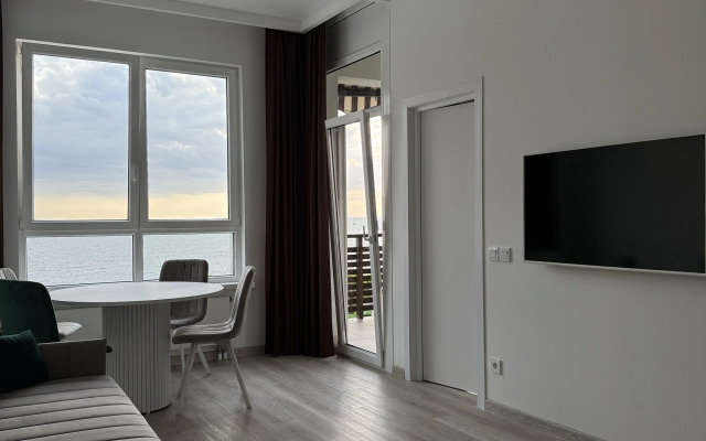 Na Pervoy Beregovoy Linii Morskoy Kvartal Apartments
