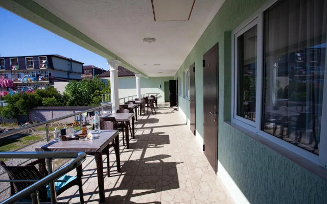 Bronau Asya Guest house