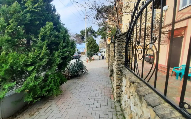 Gostevoy Dom Kurzal Guest House