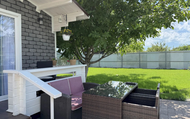 Частный Дом 550 с Тёплым бассейном Сауна Мангал Голубая Бухта