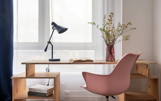 Chetyrekhkomnatnaya Dizainerskaya Vidovaya Flat