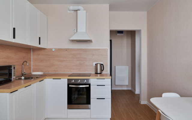 Kvartira v stile minimalizm s vidom na Komarovo  Flat
