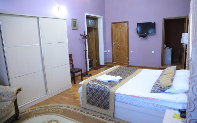 Almaz Guest House