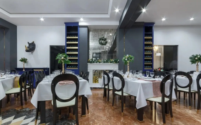 WOLKI & LIPKI Country Hotel