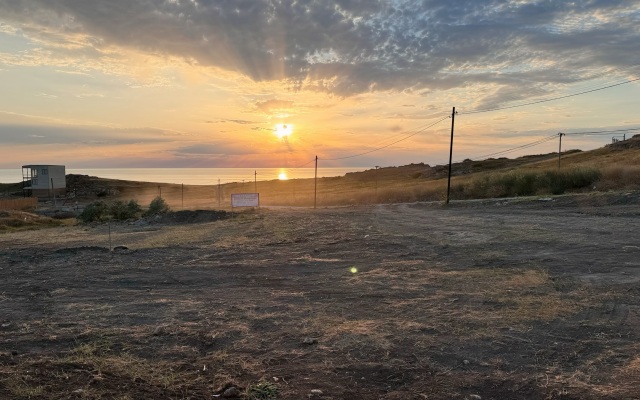 Частный дом у моря с беседкой