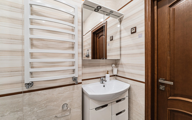 2-Kh Komnatnaya Na Kashtanovoy Allee Flat