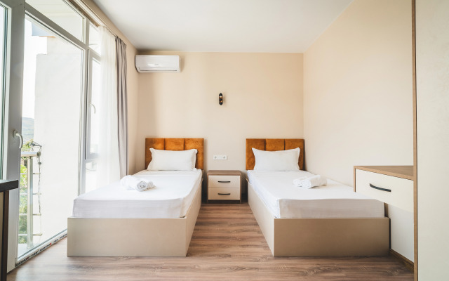 White House Mini-Hotel