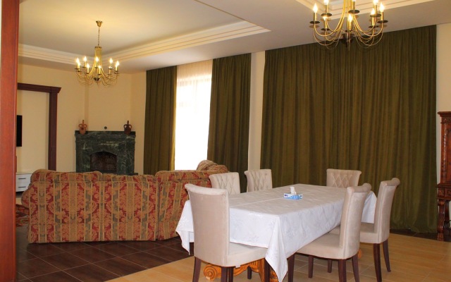 Vila Plaza Guest House