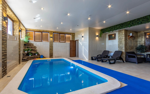 Ogromnaya S Shikarnym Vidom Flat