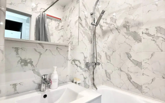 21 V Zhk Raz Dva Tri Flat