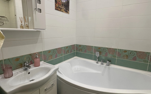 Na Chekhova 17/2 Apartments