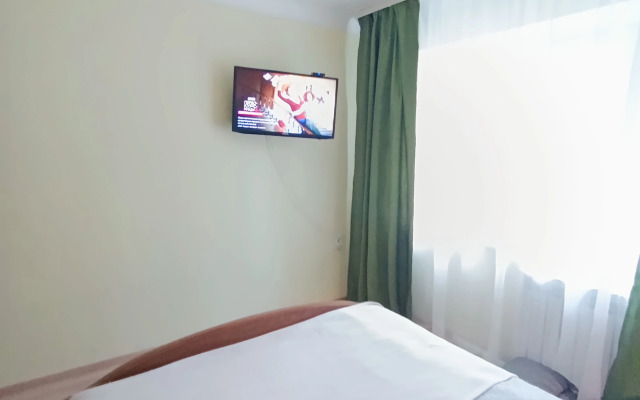 Flat Sovremennaya Udobnaya Kvartira U Naberezhnoy