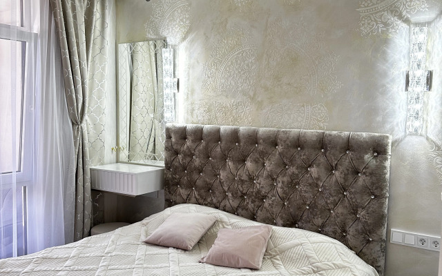 S Ogromnoy Terrasoy Flat